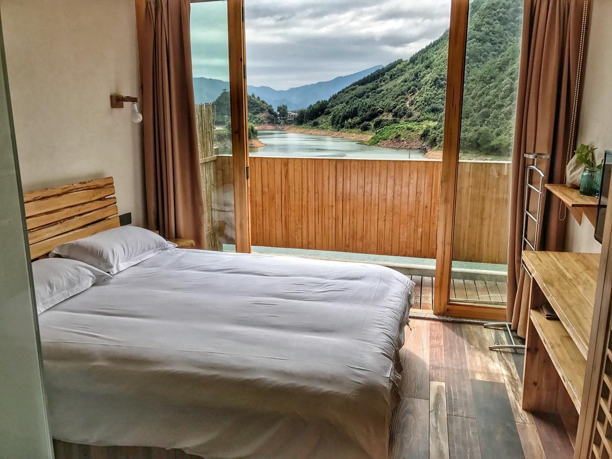 The Lake View Deyishe Resort In Thousand Island Lake Qianwu Eksteriør bilde